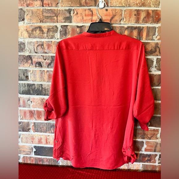 Calvin Klein Red Button Up Top with Rollup Sleeves Women’s Size:Medium NWOT - Picture 3 of 6